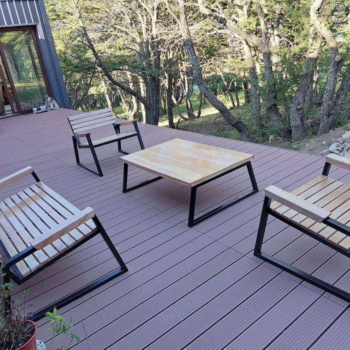 Muebles de exterior a medida en una terraza de la Región de Aysén
