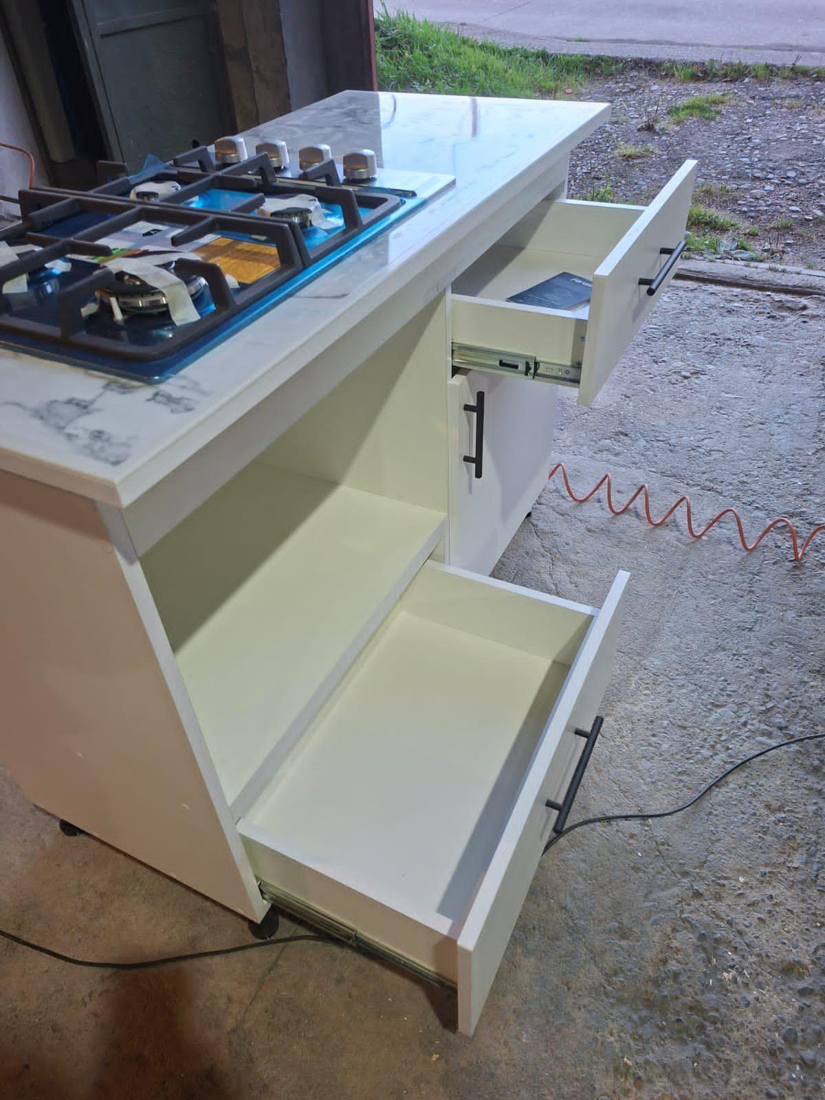 Detalle de un mueble en melamina con su terminación de canto